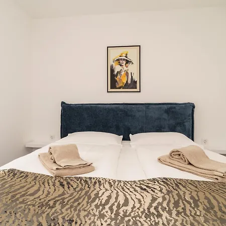 Dujak 1 Apartamento